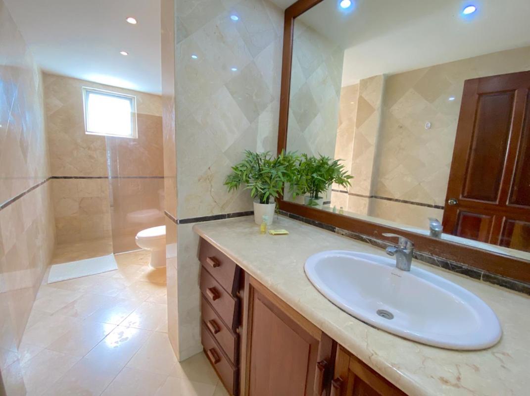 Blue Ocean Beachfront Villas & Apartments - Wifi, Pool, Bbq, Playa Los Corales Punta Cana Esterno foto